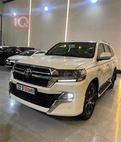 تۆیۆتا لاند کروزەر